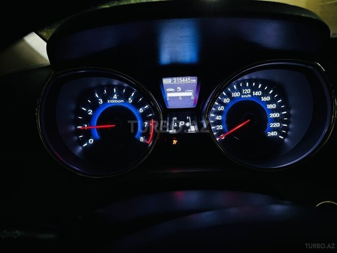 Hyundai Elantra 2011, 215,445 km - 1.8 л - Bakı