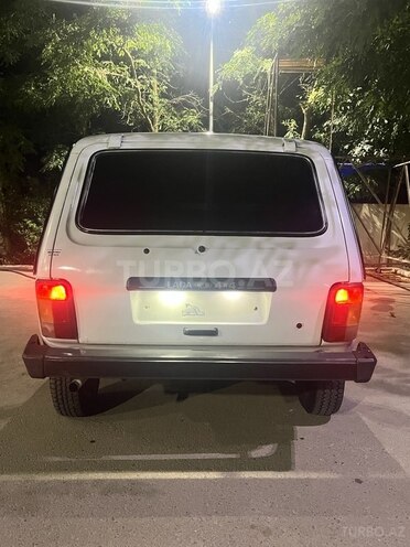 LADA (VAZ) Niva 2005, 220,000 km - 1.7 l - Salyan