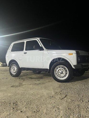 LADA (VAZ) Niva 2005, 220,000 km - 1.7 l - Salyan