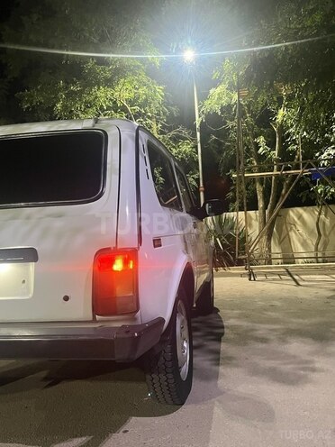 LADA (VAZ) Niva 2005, 220,000 km - 1.7 l - Salyan