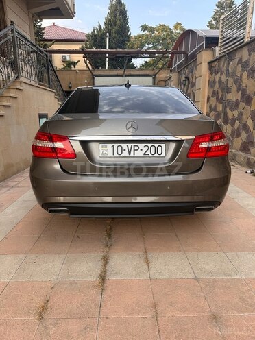Mercedes E 200 d 2012, 228,000 km - 2.0 l - Bakı