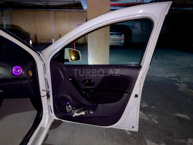 Renault Logan 2014, 257,010 km - 1.6 l - Bakı