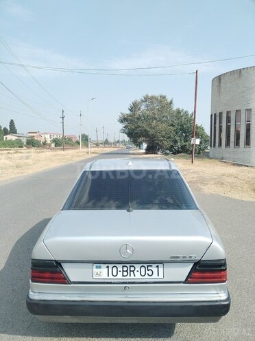 Mercedes E 250 1993, 313,114 km - 2.5 л - Lənkəran