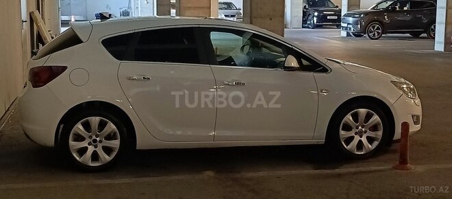Opel Astra 2012, 179,000 km - 1.6 l - Bakı