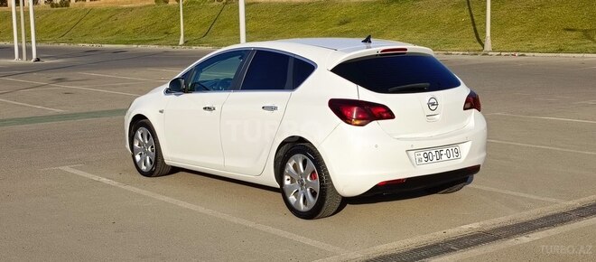 Opel Astra 2012, 179,000 km - 1.6 l - Bakı