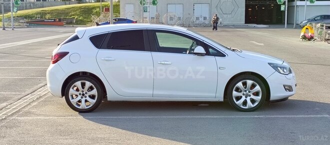 Opel Astra 2012, 179,000 km - 1.6 l - Bakı