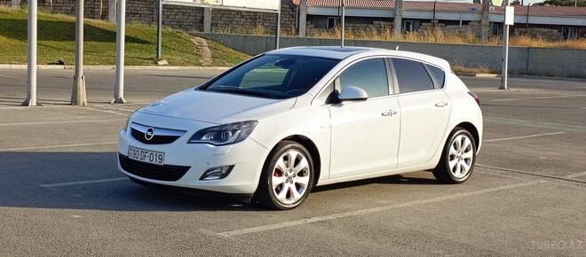 Opel Astra 2012, 179,000 km - 1.6 l - Bakı