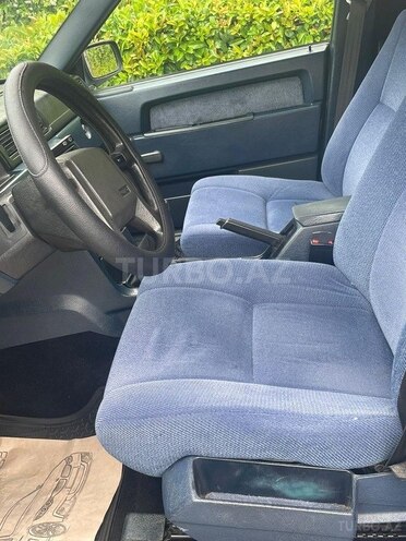 Volvo  1993, 250,000 km - 2.3 l - Bakı