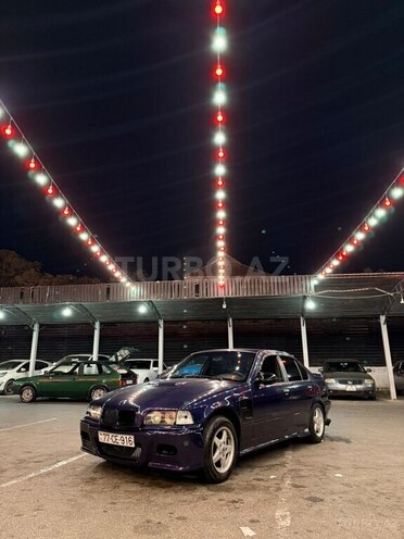 BMW 318 1993, 105,000 km - 1.8 l - Bakı