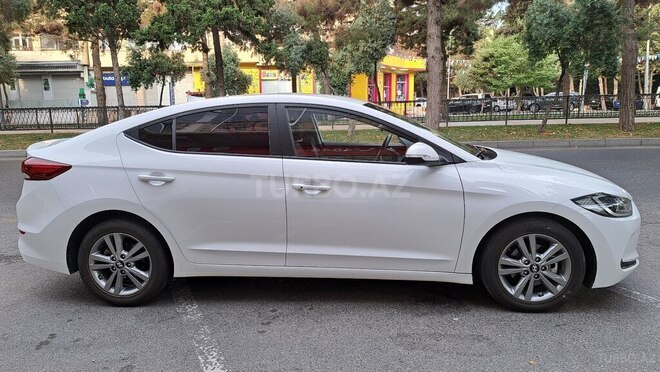 Hyundai Avante 2016, 142,000 km - 1.6 l - Bakı