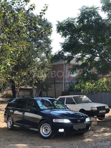 Opel Vectra 1999, 125,000 km - 2.0 l - Biləsuvar