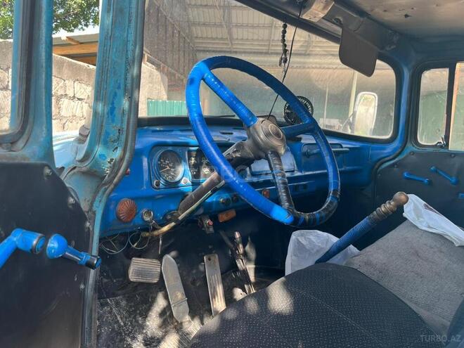 ZIL 130 1986, 300,000 km - 2.8 л - Tovuz