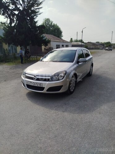 Opel Astra 2004, 203,000 km - 1.4 l - Qax