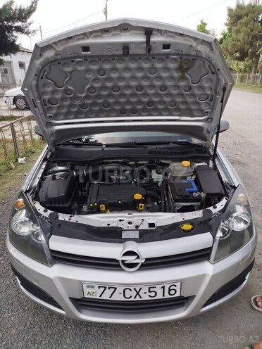 Opel Astra 2004, 203,000 km - 1.4 l - Qax
