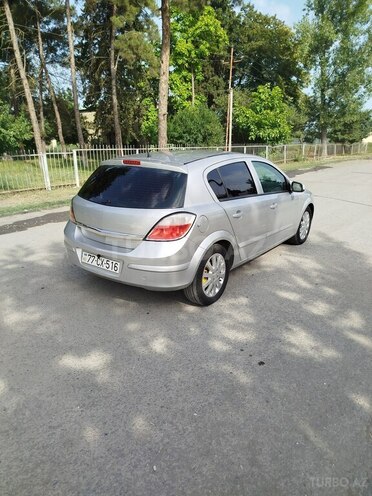 Opel Astra 2004, 203,000 km - 1.4 l - Qax