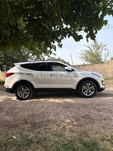 Hyundai Santa Fe 2014, 244,000 km - 2.0 l - Saatlı