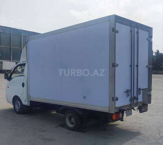Hyundai H 100 2011, 242,200 km - 2.6 l - Bakı
