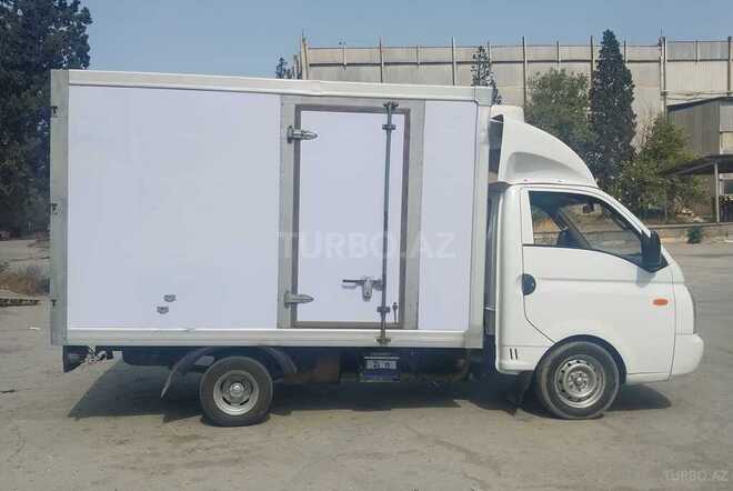 Hyundai H 100 2011, 242,200 km - 2.6 l - Bakı