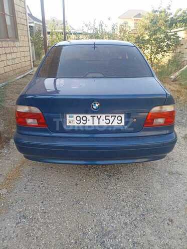 BMW 525 2001, 256,000 km - 2.5 l - Şirvan