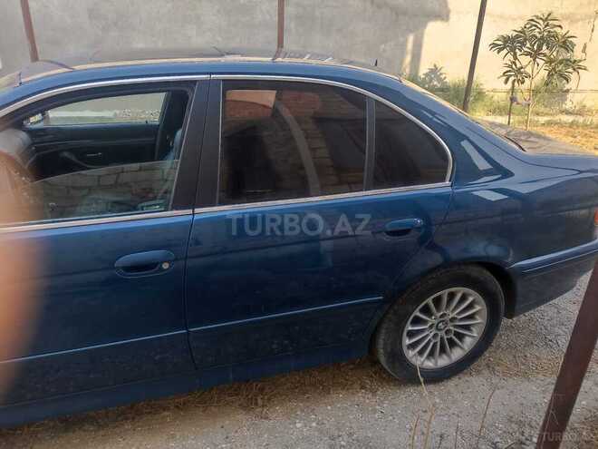 BMW 525 2001, 256,000 km - 2.5 l - Şirvan