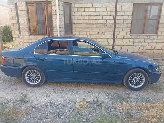 BMW 525 2001, 256,000 km - 2.5 l - Şirvan
