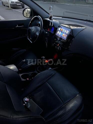 Hyundai i30 2010, 300,000 km - 1.6 l - Gəncə