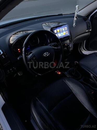 Hyundai i30 2010, 300,000 km - 1.6 l - Gəncə