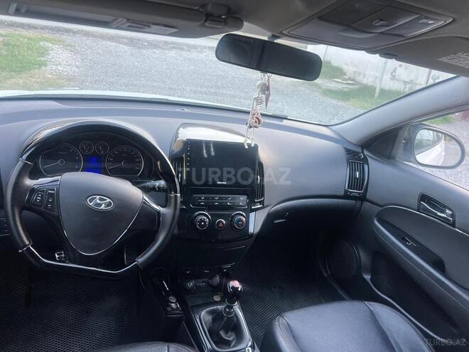 Hyundai i30 2010, 300,000 km - 1.6 l - Gəncə