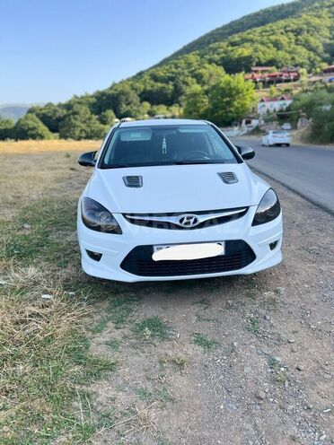 Hyundai i30 2010, 300,000 km - 1.6 l - Gəncə