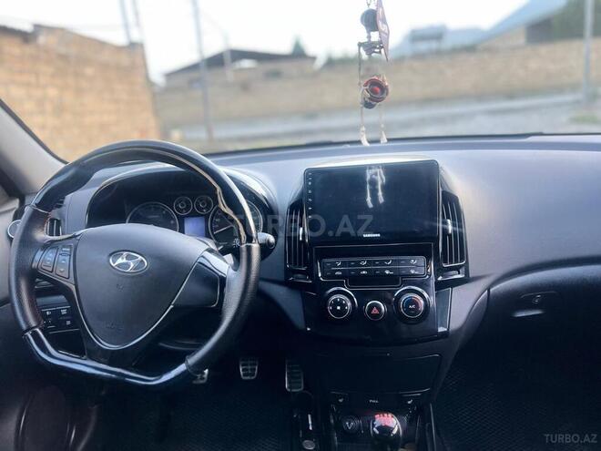 Hyundai i30 2010, 300,000 km - 1.6 l - Gəncə