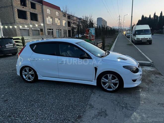 Hyundai i30 2010, 300,000 km - 1.6 l - Gəncə