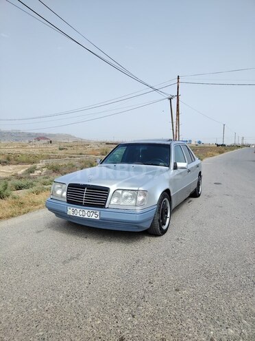 Mercedes E 220 1993, 457,000 km - 2.2 l - Bakı