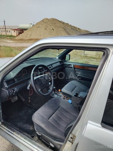 Mercedes E 220 1993, 457,000 km - 2.2 l - Bakı