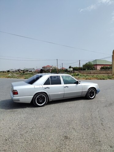 Mercedes E 220 1993, 457,000 km - 2.2 l - Bakı