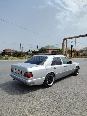 Mercedes E 220 1993, 457,000 km - 2.2 l - Bakı