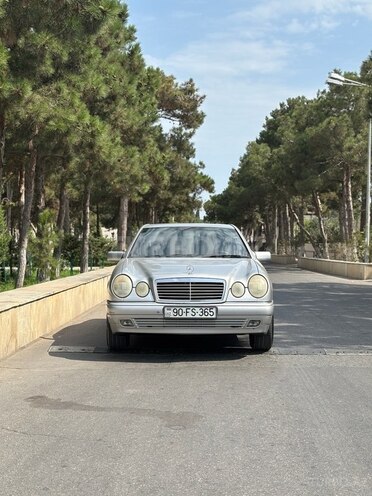 Mercedes E 230 1996, 404,000 km - 2.3 l - Bakı
