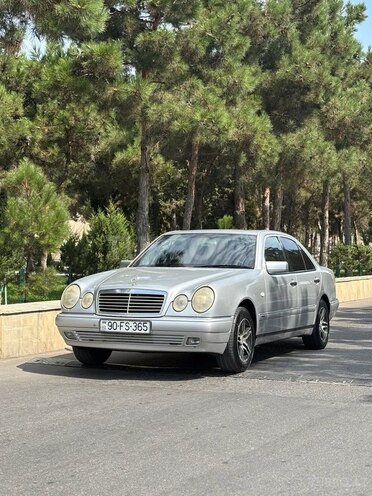 Mercedes E 230 1996, 404,000 km - 2.3 l - Bakı