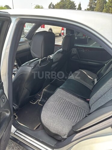 Mercedes E 230 1996, 404,000 km - 2.3 l - Bakı