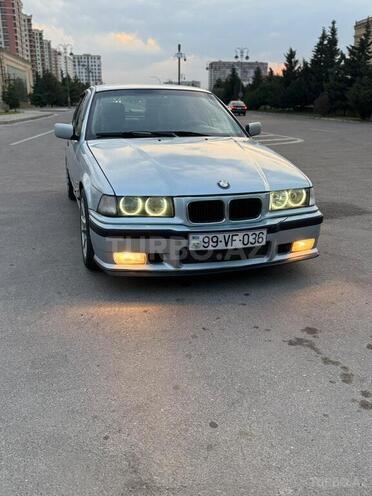 BMW 318 1997, 380,000 km - 1.8 l - Bakı
