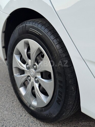 Hyundai Accent 2016, 61,000 km - 1.6 l - Bakı