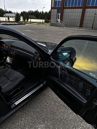 Mercedes E 230 1996, 385,459 km - 2.3 l - Sabirabad