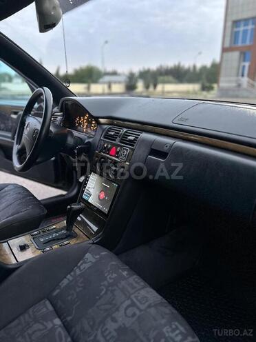 Mercedes E 230 1996, 385,459 km - 2.3 l - Sabirabad