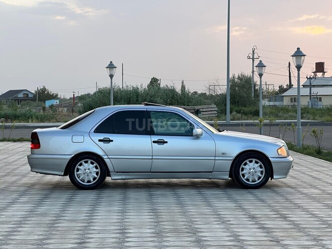 Mercedes C 200 1998, 245,000 km - 2.0 л - Saatlı
