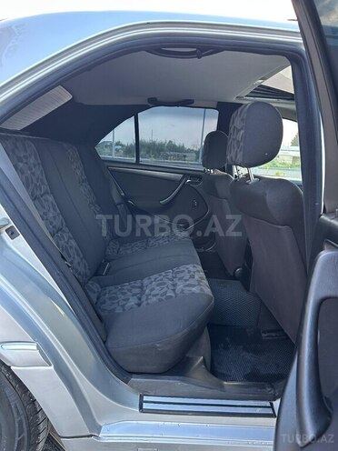 Mercedes C 200 1998, 245,000 km - 2.0 л - Saatlı