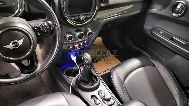 Mini Countryman 2018, 95,000 km - 1.5 л - Bakı