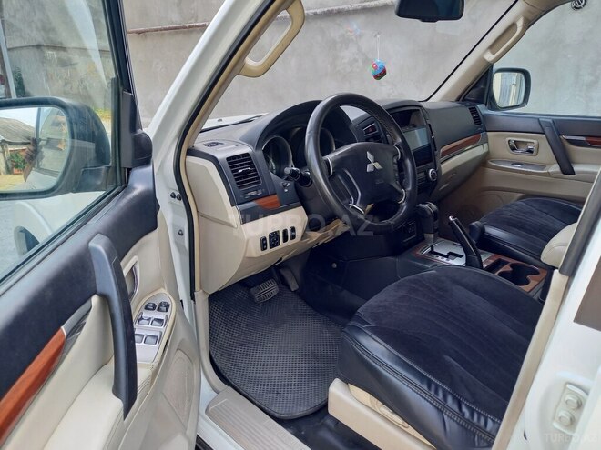 Mitsubishi Pajero 2007, 239,000 km - 3.0 l - Şəki