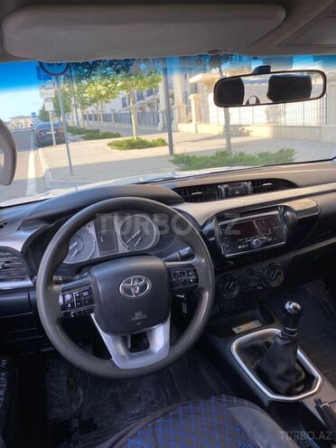 Toyota Hilux 2021, 293,944 km - 2.4 l - Bakı