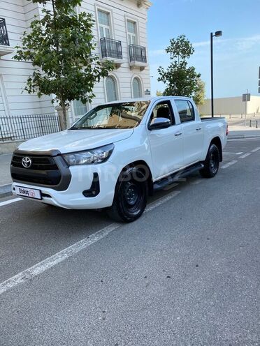 Toyota Hilux 2021, 293,944 km - 2.4 l - Bakı