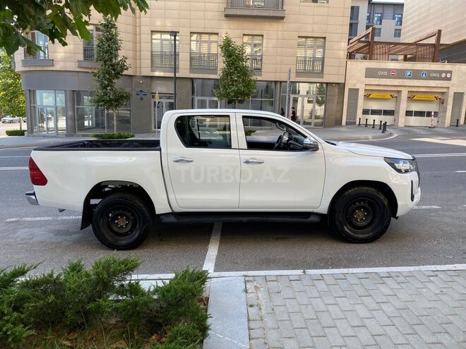 Toyota Hilux 2021, 293,944 km - 2.4 l - Bakı