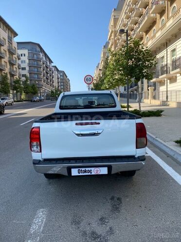 Toyota Hilux 2021, 293,944 km - 2.4 l - Bakı